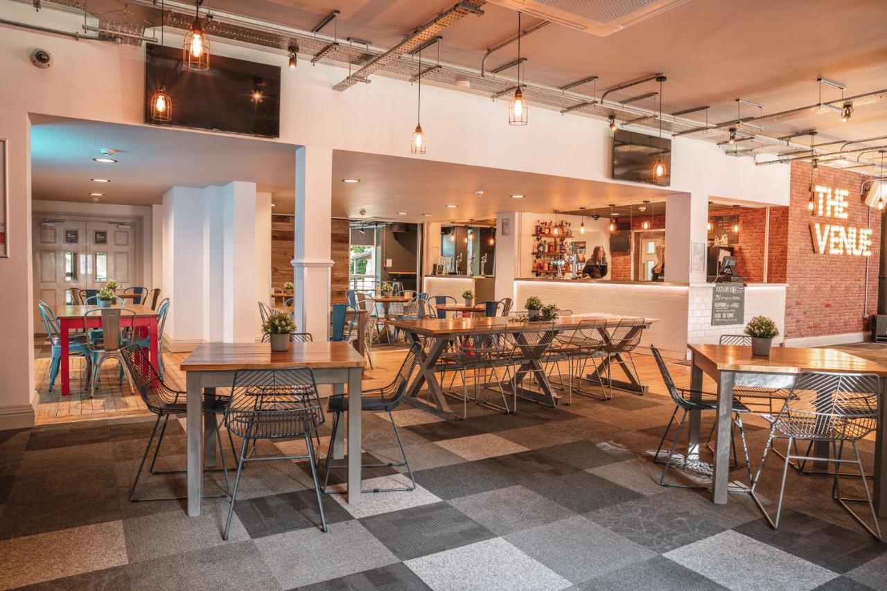 The Venue Serviced Apartments Хъдърсфийлд Екстериор снимка