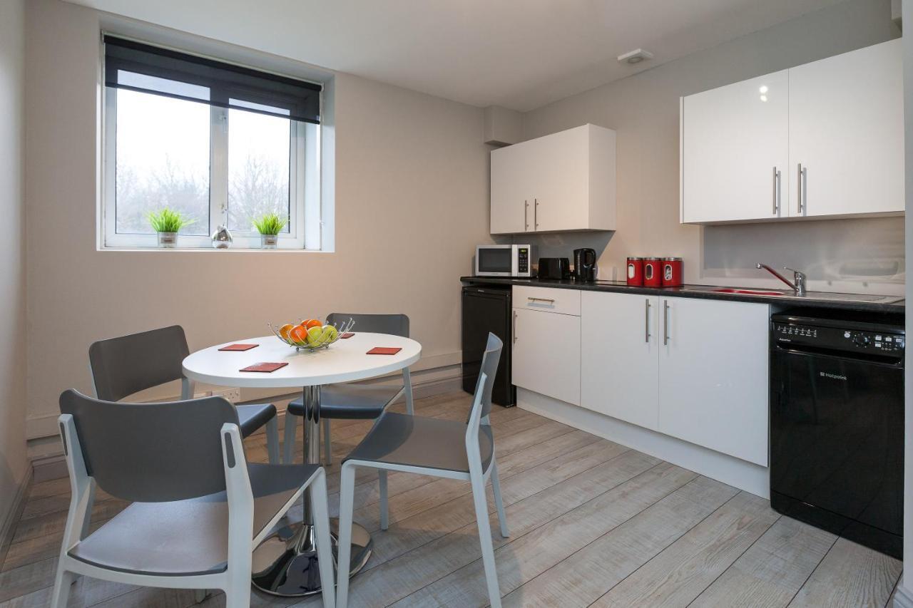 The Venue Serviced Apartments Хъдърсфийлд Екстериор снимка